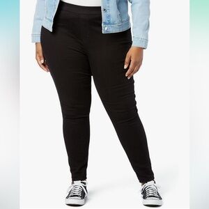 Levi’s Totally Shaping Pull On Skinny Jeans Black Size 14 Women’s